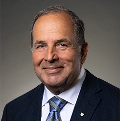 Navigate to Tom Bitove